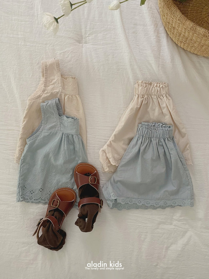 Lace culotte