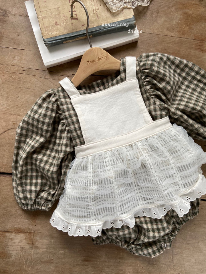 Dress suit