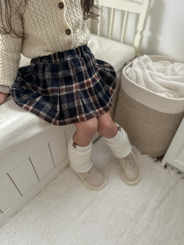 Classic check skirt