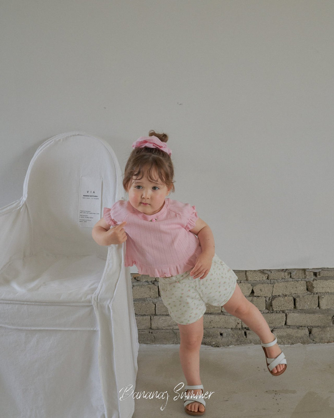 All frill rose t