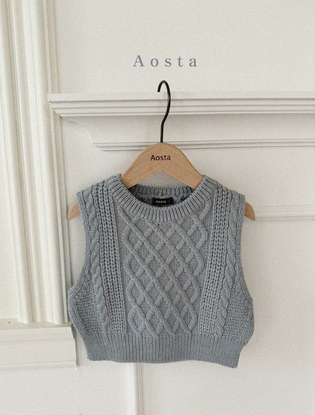 Knit vest