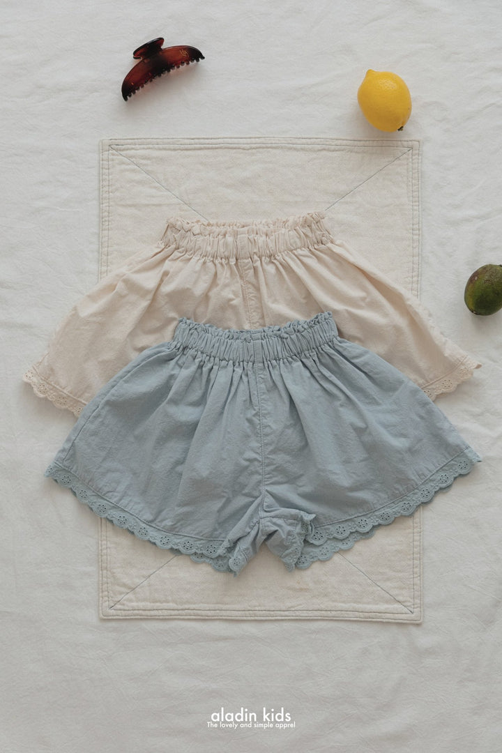 Lace culotte