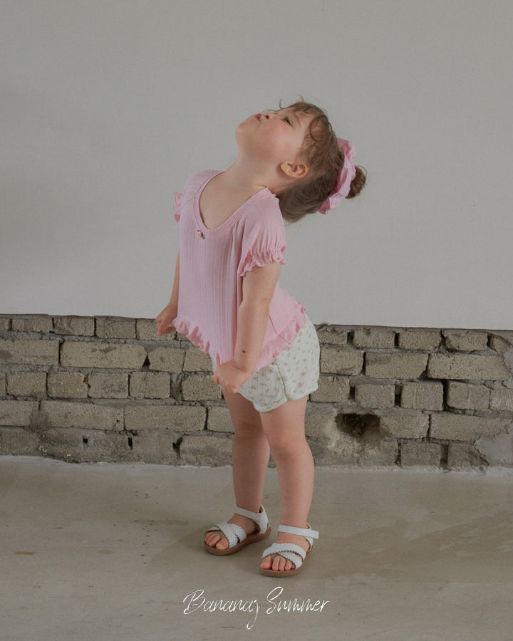 All frill rose t