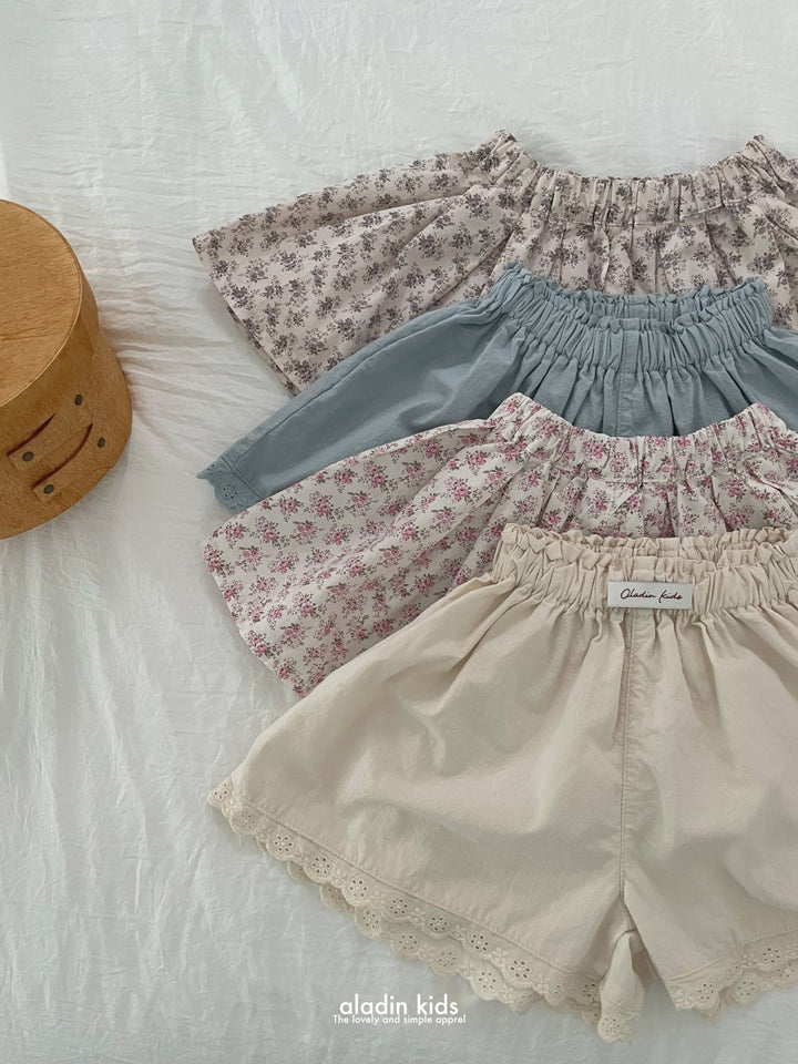 Lace culotte