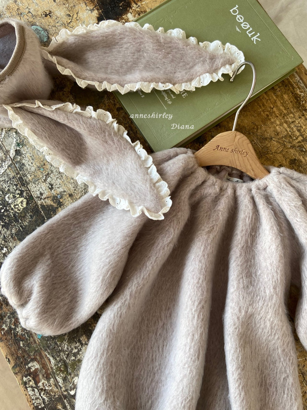 Lovely rabbit lace suit